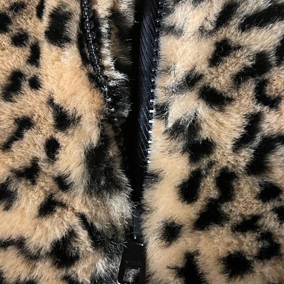 Furrocious VINTAGE Leopard Faux Fur Vest - Picture 6 of 7